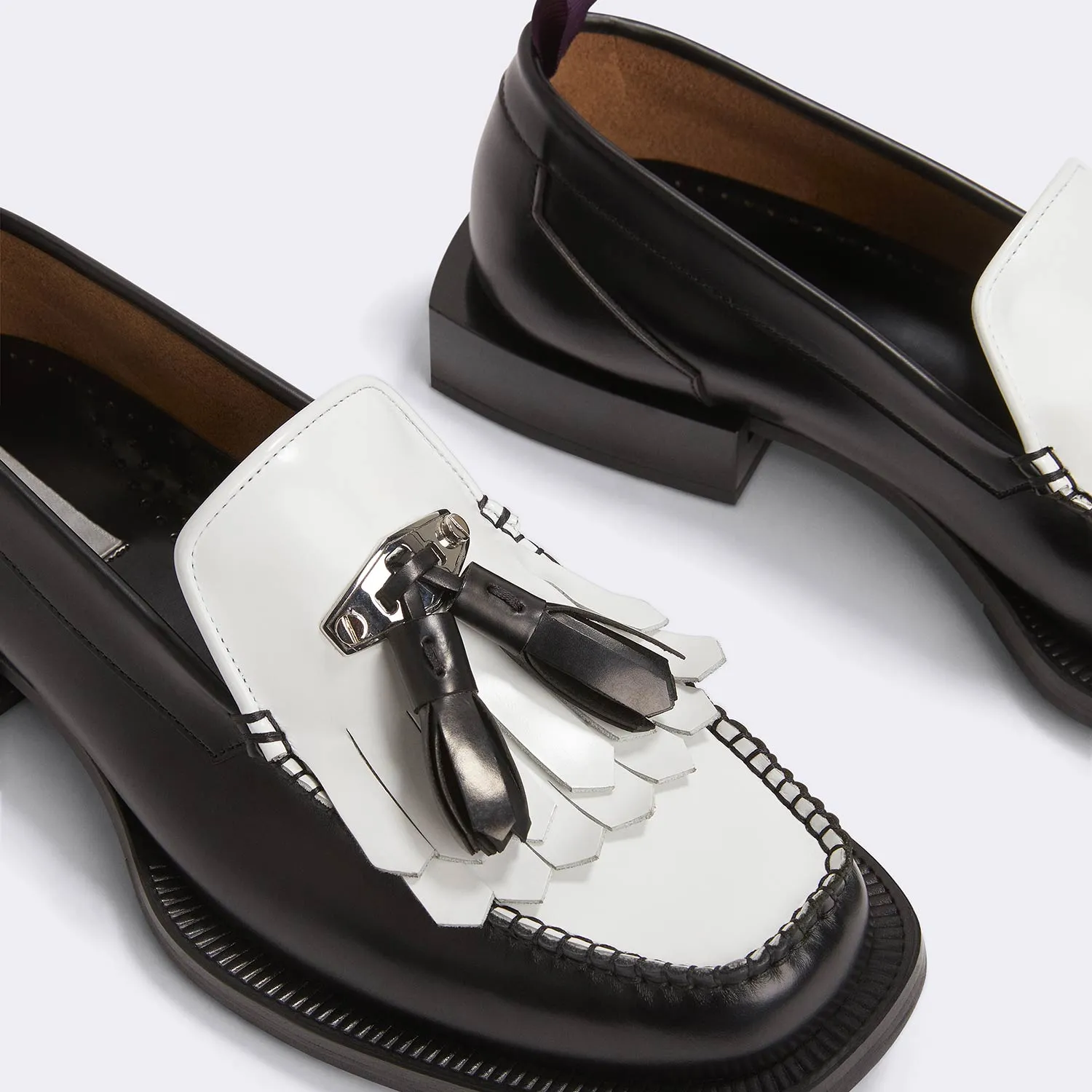 超安い [入手困難] 新作新品 EYTYS RIO FRINGE LOAFERS 43 ドレス